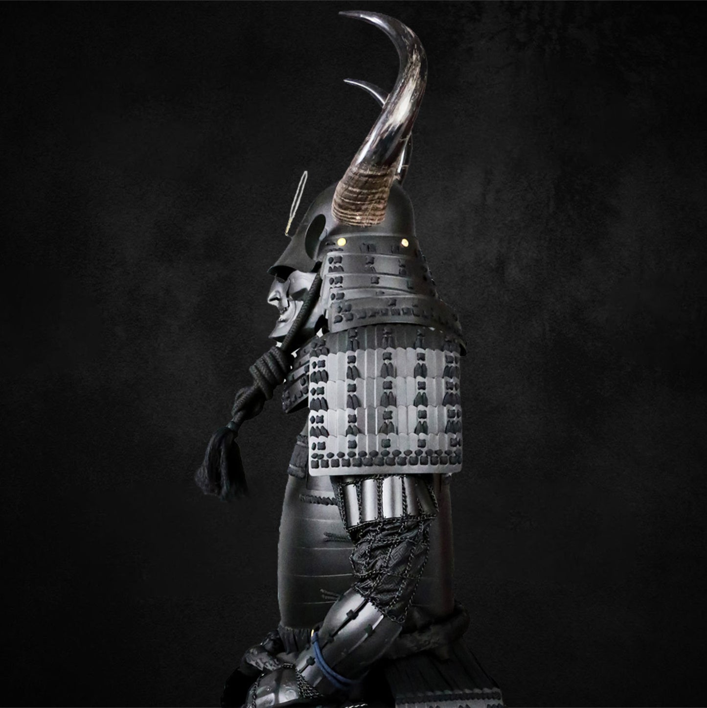 Black Sengoku Period Samurai Armor With Water Buffalo Horns